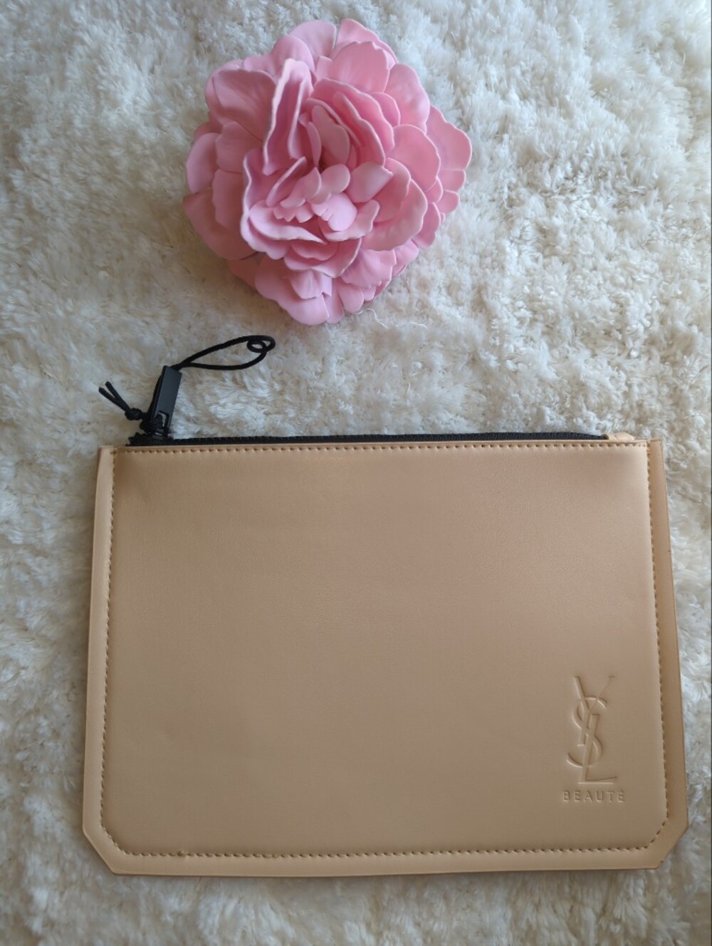 Yves Saint Laurent Beaute Authentic Beige Leather Zip Pouch Makeup Travel Cute - Picture 4 of 7